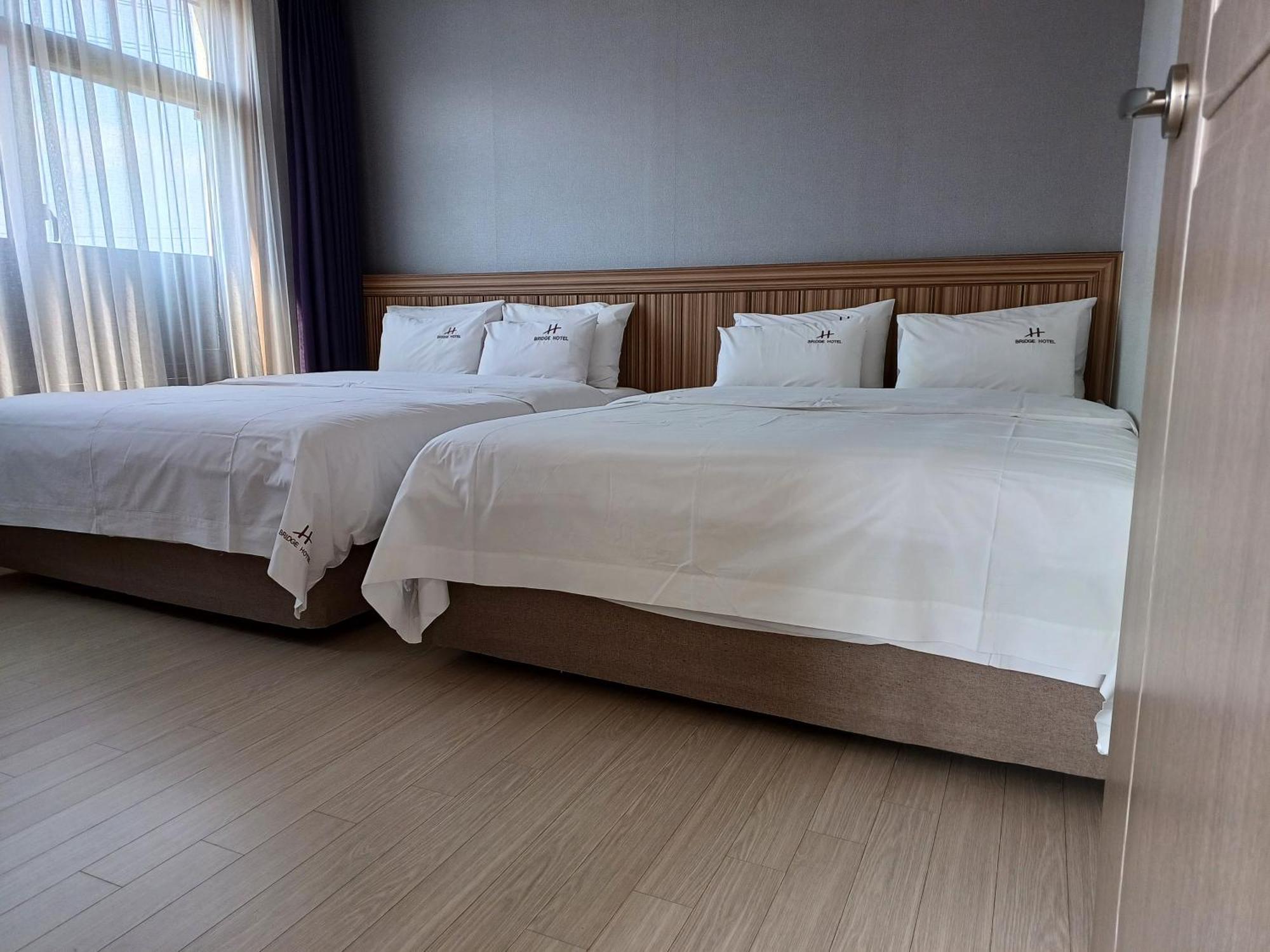 Tongyeong Bridge Hotel Exterior photo