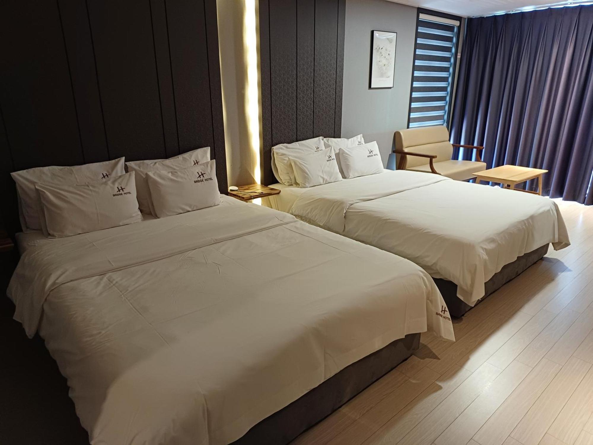 Tongyeong Bridge Hotel Exterior photo