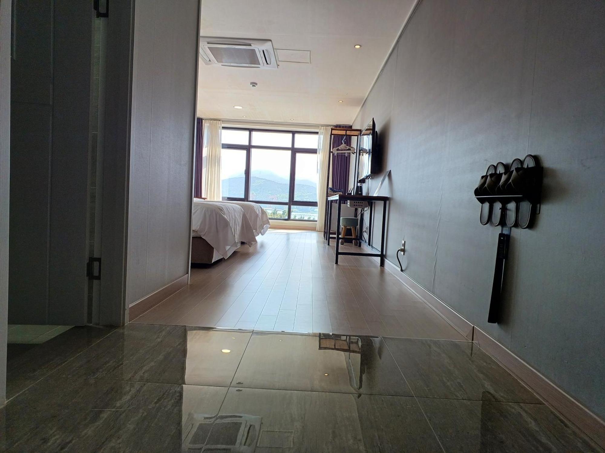 Tongyeong Bridge Hotel Exterior photo
